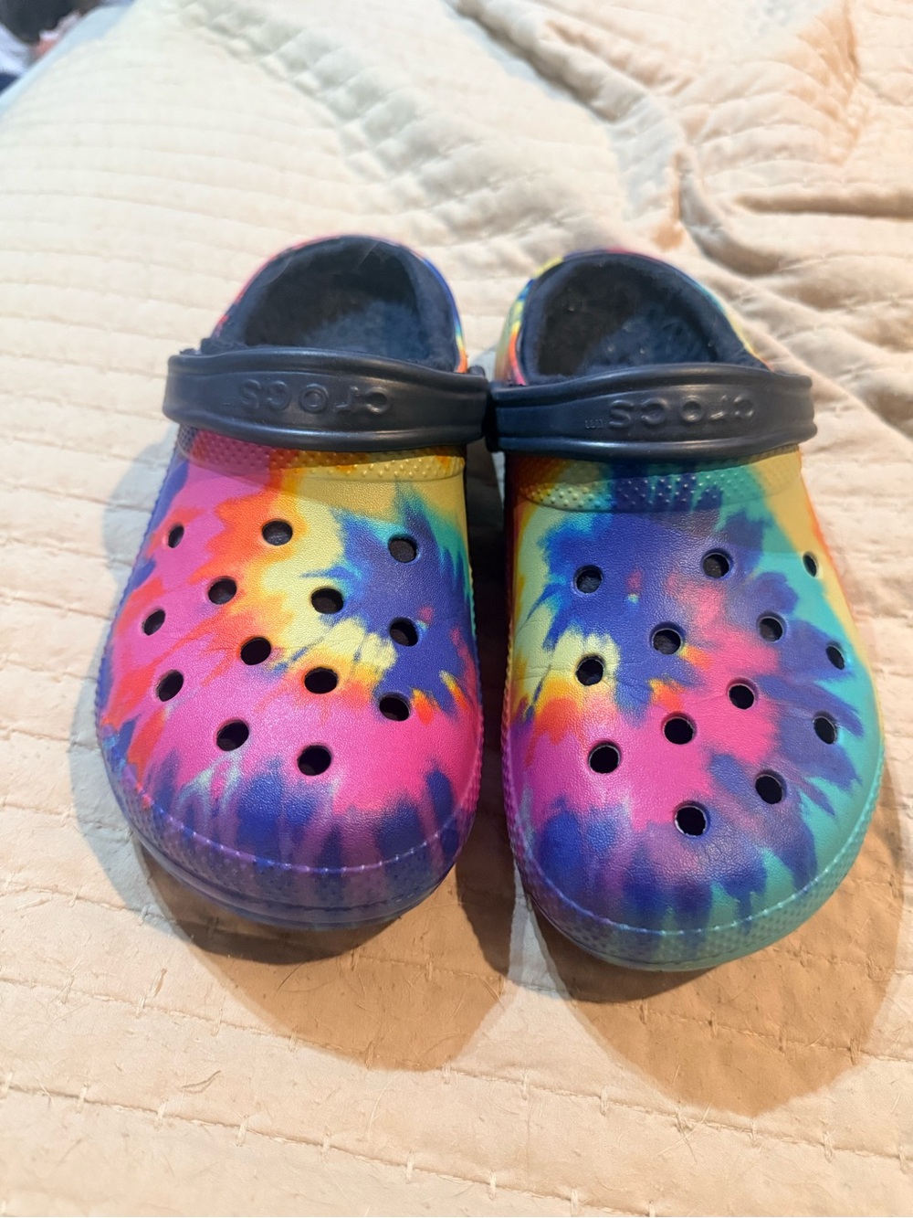 Women’s Tie-Dye Fuzzy Crocs